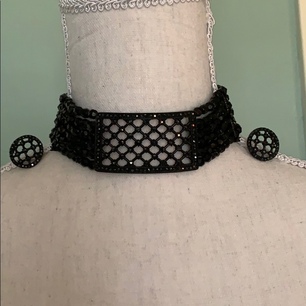 Vintage St John collar necklace with earrings